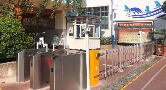 多個(gè)學(xué)校部署芊熠人臉識(shí)別終端