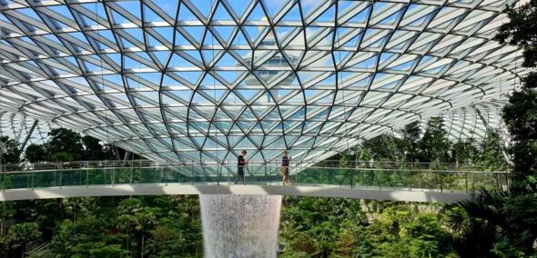 亞薩合萊創(chuàng)新研發(fā)的Yale Access 家居安防應(yīng)用程序和無線網(wǎng)橋