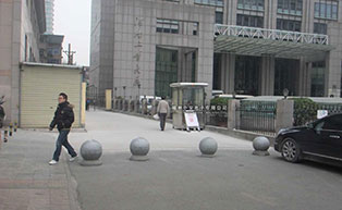 河南工會(huì)大廈崗?fù)すこ贪咐?- 中出網(wǎng)-智能出入口與停車充電門(mén)戶