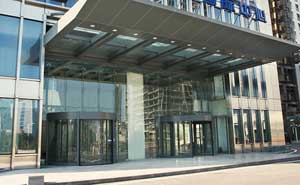 青島裕龍國(guó)際中心旋轉(zhuǎn)門案例