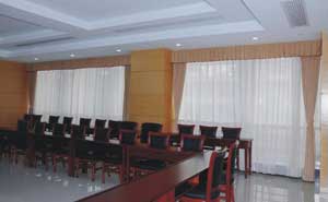 廣東省委黨校電動(dòng)開合簾案例