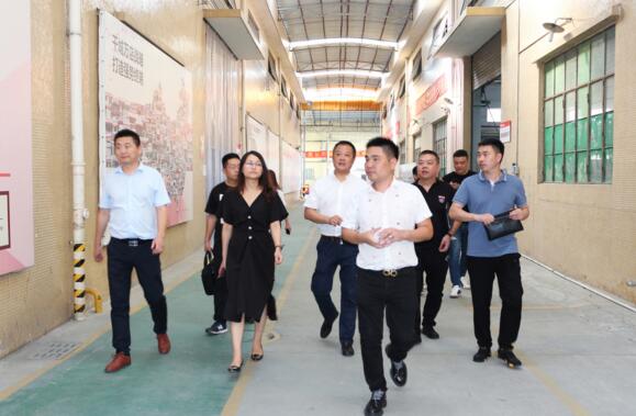 浙江省溫嶺市招商局代表團(tuán)蒞臨櫻花參觀考察