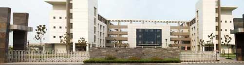 南通市如皋中學(xué)伸縮門案例 - 中出網(wǎng)-智能出入口與停車充電門戶