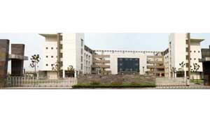 南通市如皋中學(xué)伸縮門案例 - 中出網(wǎng)-智能出入口與停車充電門戶