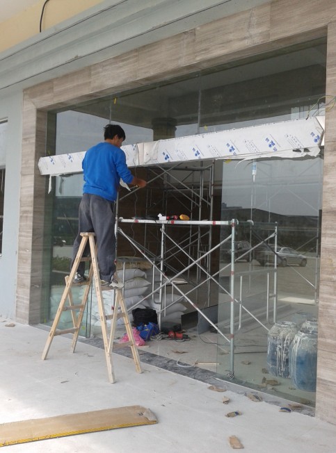 合肥威武路雙鳳工業(yè)園自動(dòng)門案例 - 中出網(wǎng)-智能出入口與停車充電門戶