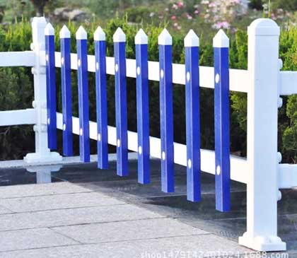 PVC草坪護(hù)欄