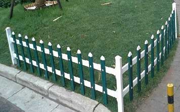 PVC護欄 - PVC草坪護欄