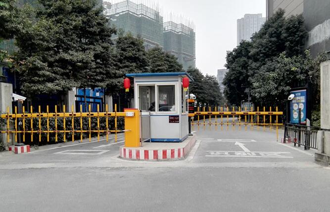 成都八號(hào)公館車(chē)牌識(shí)別系統(tǒng)案例 - 中出網(wǎng)-智能出入口與停車(chē)充電門(mén)戶(hù)