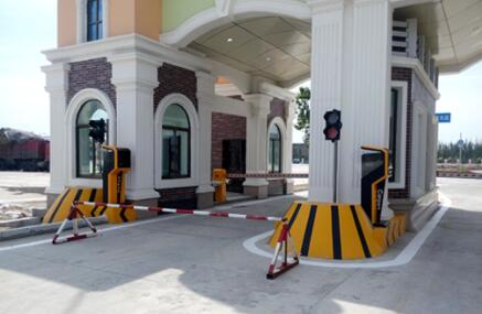 山西省大同方特歡樂(lè)世界停車(chē)場(chǎng)系統(tǒng)案例 - 中出網(wǎng)-智能出入口與停車(chē)充電門(mén)戶