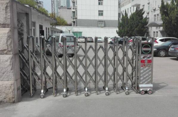 河北保定外國語學校選用保定出安智能伸縮門