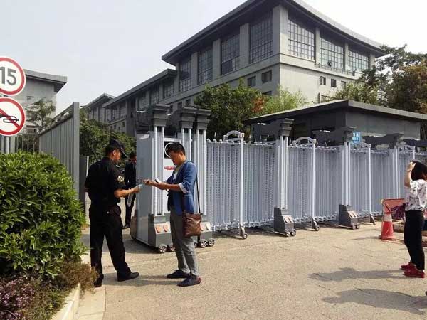 熱烈祝賀宜賓出安智能電動伸縮門進駐宜賓人民政府