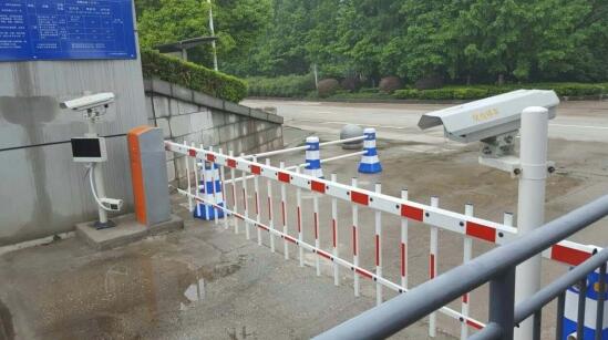 ?？谲嚺谱R別逐漸適應社會的需求