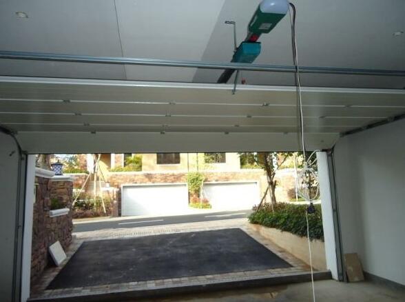 臨滄出安智能車(chē)庫(kù)門(mén)在海棠城的工程驗(yàn)收